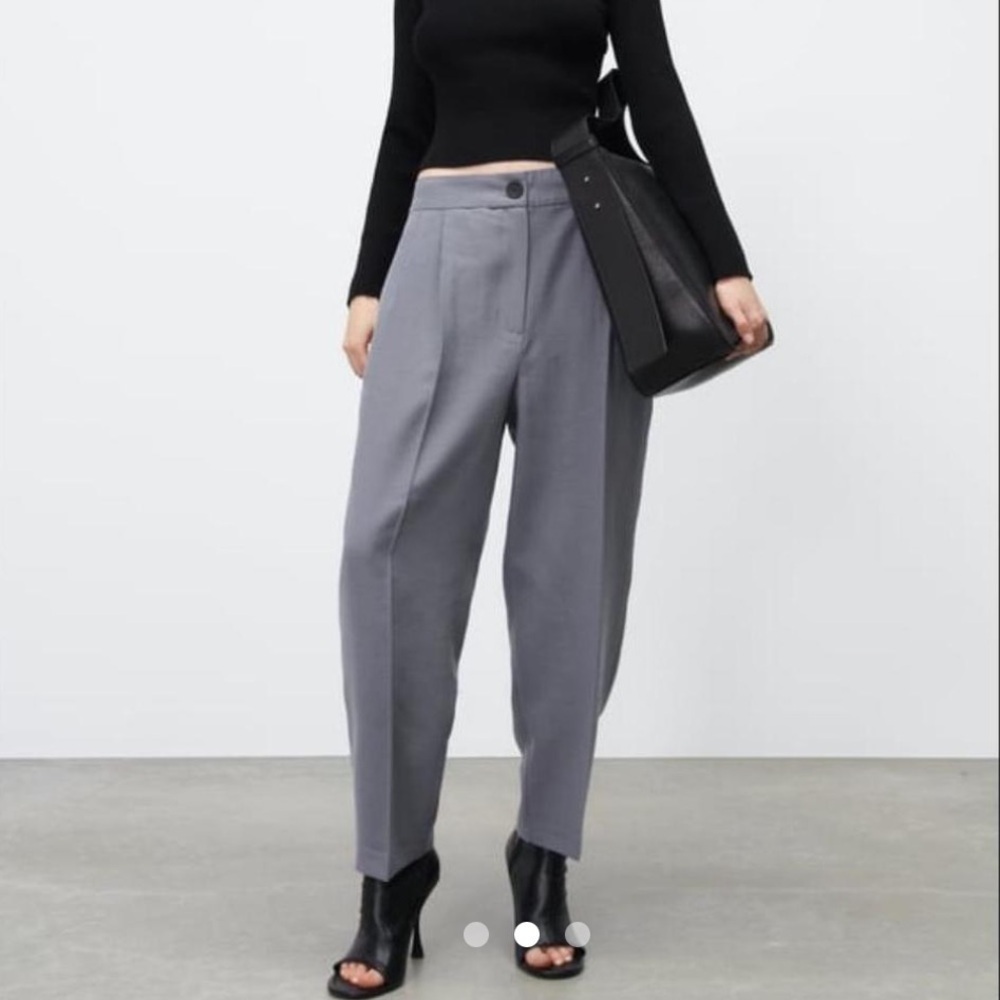 Zara Blue Gray Chino High Waist With Pleats and front pockets